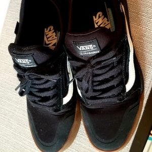 Mens size 8.5 black/white UltraCushion vans